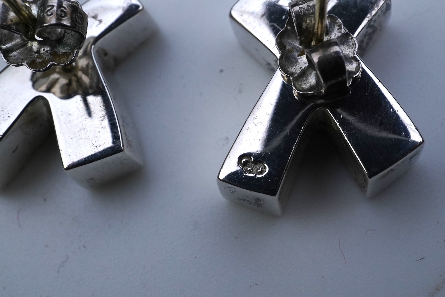 A Links of London Keyring and earrings with original boxes.